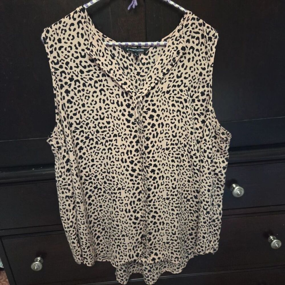 Leopard print chiffon sleeveless blouse